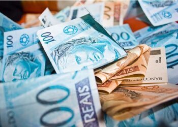 Novo salário mínimo de R$ 937 entra em vigor
