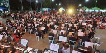 Muita música, dança e aplausos da plateia no Natal em Estrela
