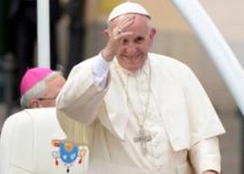 Papa concede a padres decisão de perdoar quem comete abortos