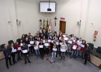 Mais 75 alunos do Jovem Aprendiz ganharão diplomas