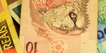Estudo aponta que metade dos brasileiros doou dinheiro em 2015 mesmo diante da crise econômica