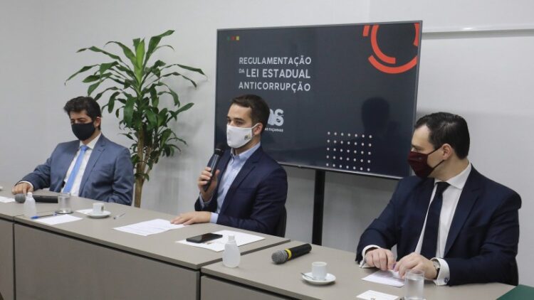 Governador regulamenta aplicação da Lei Anticorrupção no Estado