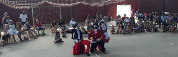 Últimas ações do ano do Arte Por Toda Parte reuniu centenas de moradores dos bairros Morro 25 e Santo Antônio