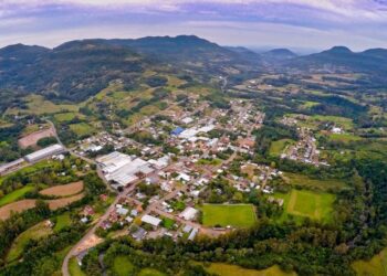 Imigrante concede 10% de desconto e adia pagamento do IPTU