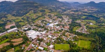 Imigrante concede 10% de desconto e adia pagamento do IPTU