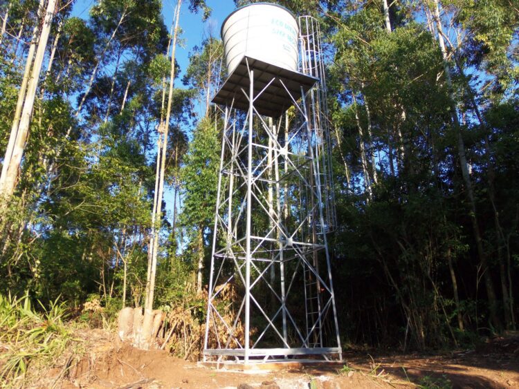 DEMAAP finaliza serviço e liga nova rede de água no Morro dos Feyh