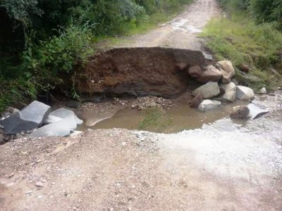Estradas foram danificadas no município de Caçapava do Sul (Foto: Divulgação/Defesa Civil)