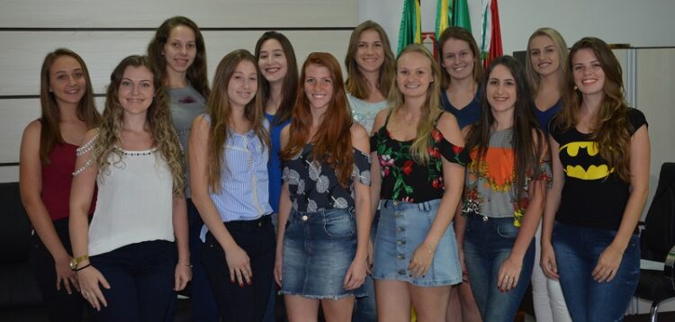 12 candidatas disputam títulos de soberanas de Westfália