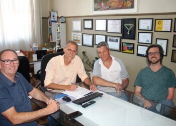 Estrela busca a inclusão digital da Terceira Idade