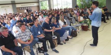 Seminário com diretoria reúne empregados da Emater/RS-Ascar em Teutônia