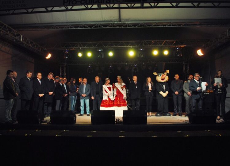 Suinofest inicia em Encantado