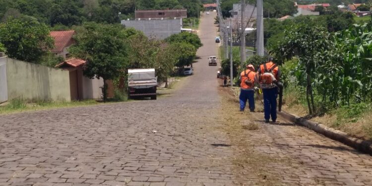 Estrela dá atenção às ruas, estradas e iluminação