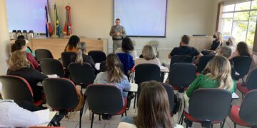 Escolas municipais de Lajeado recebem orientações de profissionais da segurança