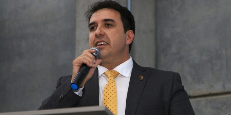 Famurs mobiliza prefeitos e deputados na busca de recursos para fechamento de contas