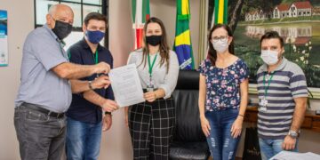 Teutônia é o 1° Município do Vale do Taquari a assinar o Termo de Manifestação de Interesse de Adesão ao Consórcio Público para compra de vacinas