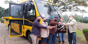 Teutônia recebeu ônibus escolar através do FNDE