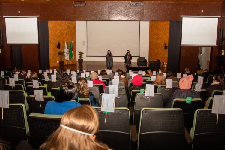 Teutônia promove formação para o grupo de monitores escolares