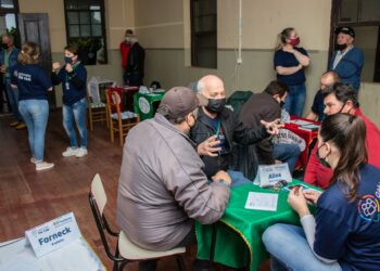 Mais de 40 pessoas participaram do Projeto Gabinete na Rua