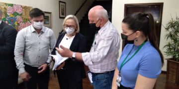 Executivo se reúne com Arita Bergmann para interceder pelo Hospital Ouro Branco