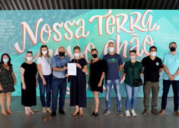Teutônia assina convênio para castração de cães e gatos