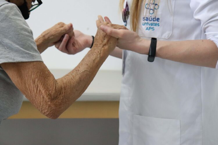 Centro Municipal de Fisioterapia agiliza atendimentos, reduz fila de espera e estende horário até às 22h