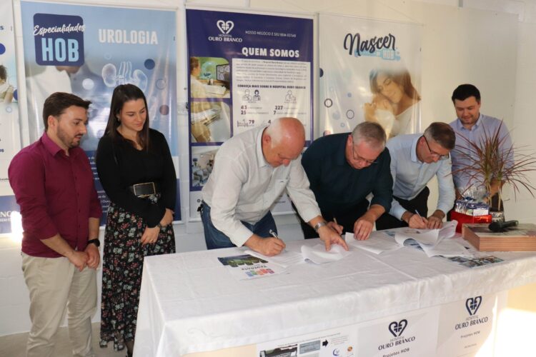 Prefeitura assina novo contrato com Hospital Ouro Branco