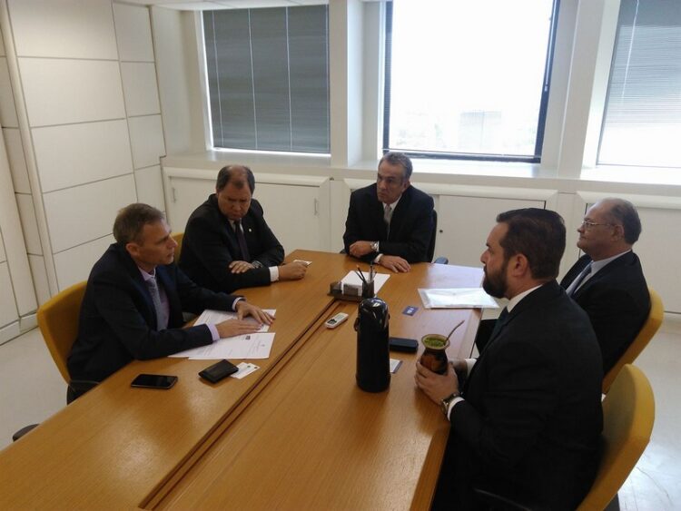 Estrela avança no projeto de obter a gestão do porto