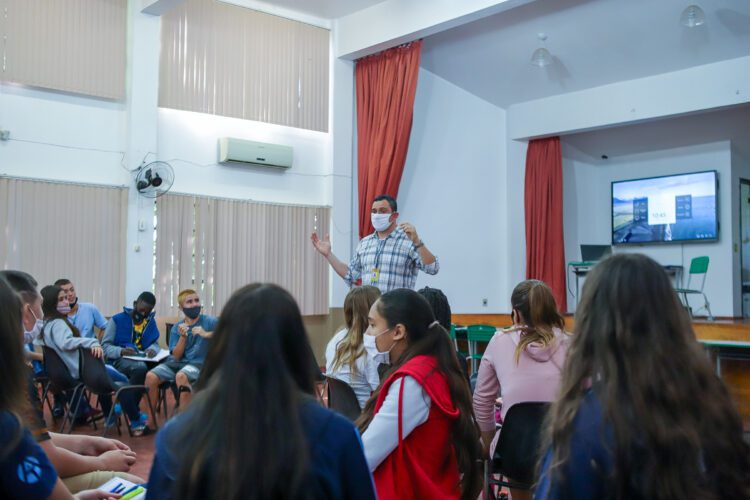 “Educa Estrela” promove qualificação de jovens ao mercado de trabalho