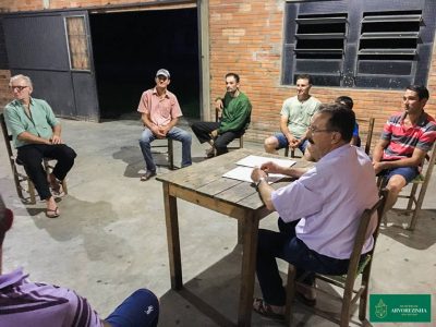 Reuniões visam estabelecer parcerias entre agricultores e prefeitura (Foto: Divulgação)