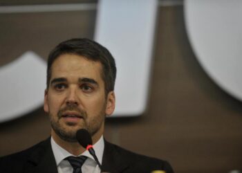 Novo decreto de Leite amplia serviços que podem funcionar durante pandemia do coronavírus