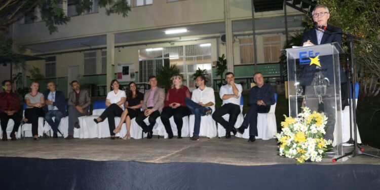 Seduc entrega subestação de energia elétrica para escola de Estrela