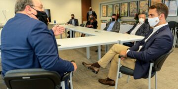 Leite manifesta interesse em adquirir vacina russa caso não seja incluída no PNI