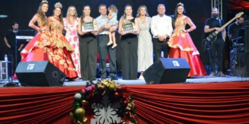Família Azzolini encantou publico no Natal das Candeias
