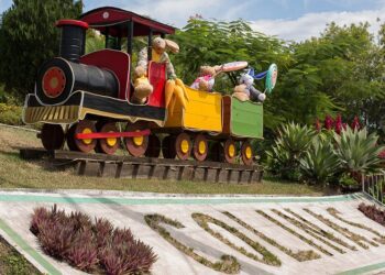 Cerca de mil coelhos e doces enfeitam a Cidade Jardim