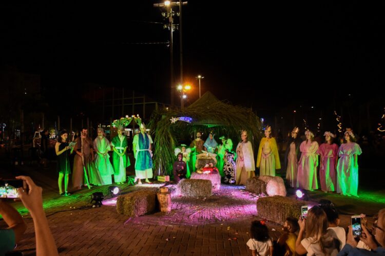 Noite de teatro, luzes e arte no Natal no Coração de Lajeado