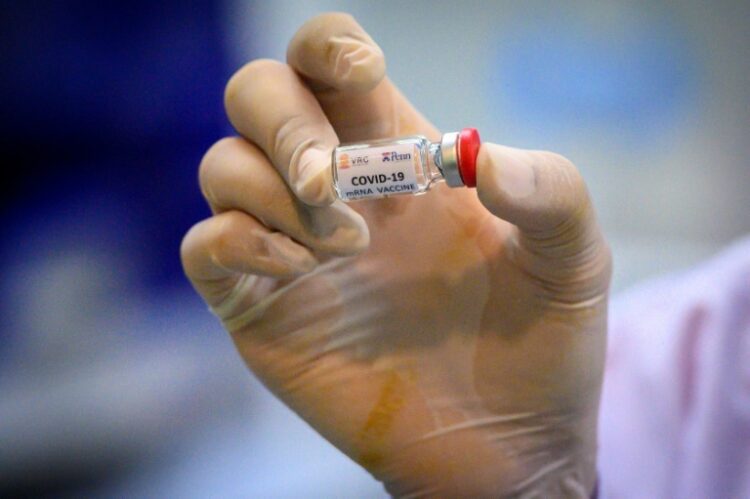 Vacina para a Covid: Rússia conclui testes e quer iniciar distribuição em agosto