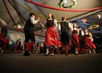 Minifestival do Chucrute garante dança e gastronomia alemã na Estrela Multifeira