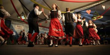 Minifestival do Chucrute garante dança e gastronomia alemã na Estrela Multifeira