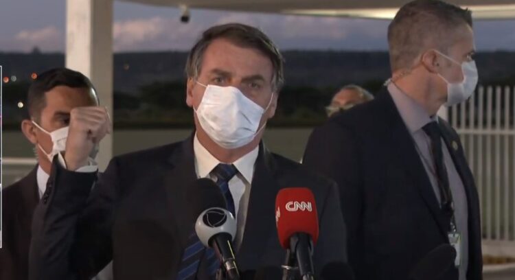 Bolsonaro inclui salões de beleza, barbearias e academias entre serviços essenciais