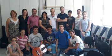 Oficina de Violão encerra 2018 com chave de ouro