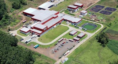 Frigorífico de Suínos da Languiru está localizado em Poço das Antas e foi inaugurado em 2012, maior investimento da cooperativa em 61 anos de história (Foto: Divulgação)