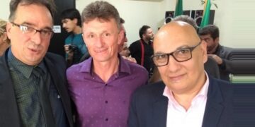 Prefeito em exercício participa de cerimônia no CEC