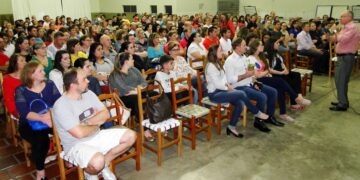 Mais de 300 pessoas participam de palestra sobre hipertensão e diabetes