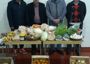 PAA distribui cestas de alimentos semanalmente para o Hospital Roque Gonzales