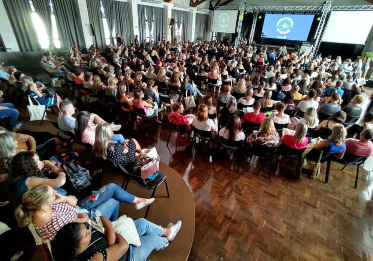 Mais de 500 profissionais participam do Congresso Internacional de Educação no Colégio Teutônia