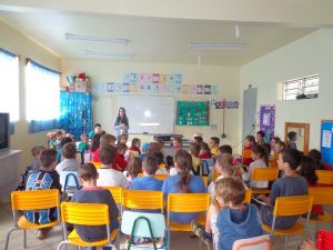 Atividades são realizadas com toda a comunidade escolar (Foto: Divulgação)