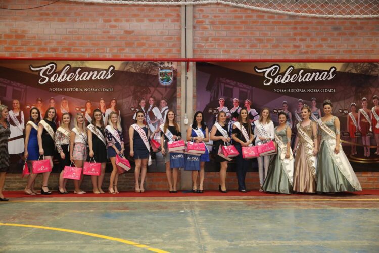 Candidatas à corte de soberanas de Forquetinha iniciam preparação