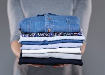 CRAS realiza doação roupas e calçados de verão