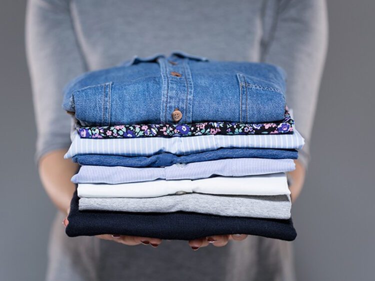CRAS realiza doação roupas e calçados de verão