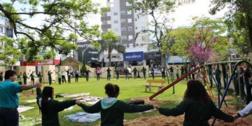 Revitalização de praça da Secretaria de Educação e Cultura é entregue à comunidade